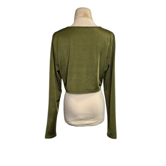 Shein green long sleeves front tie crop top Size 2XL - Picture 6 of 10